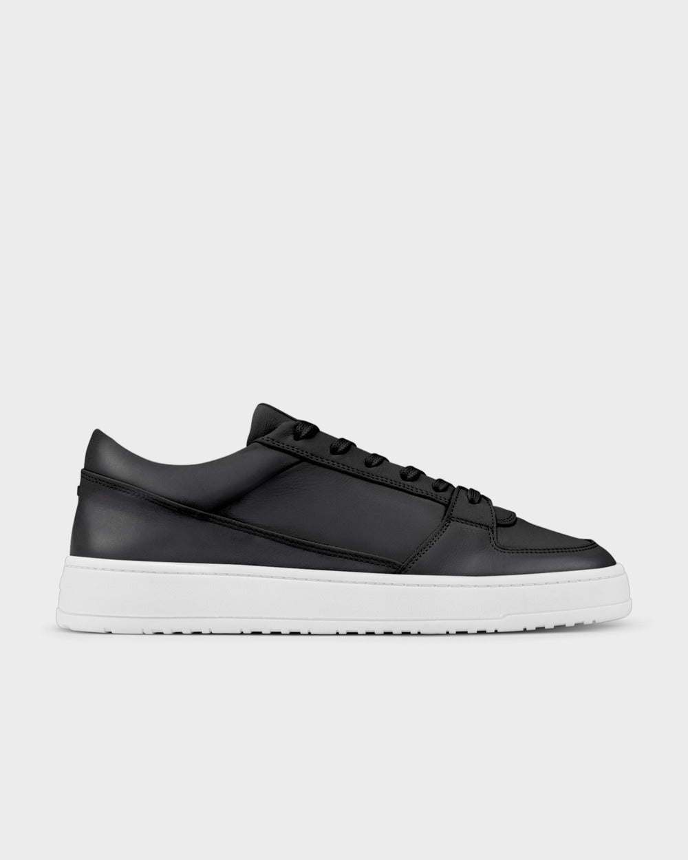 LT 03 Premium Nappa Jet Black – sneakers in black nappa leather