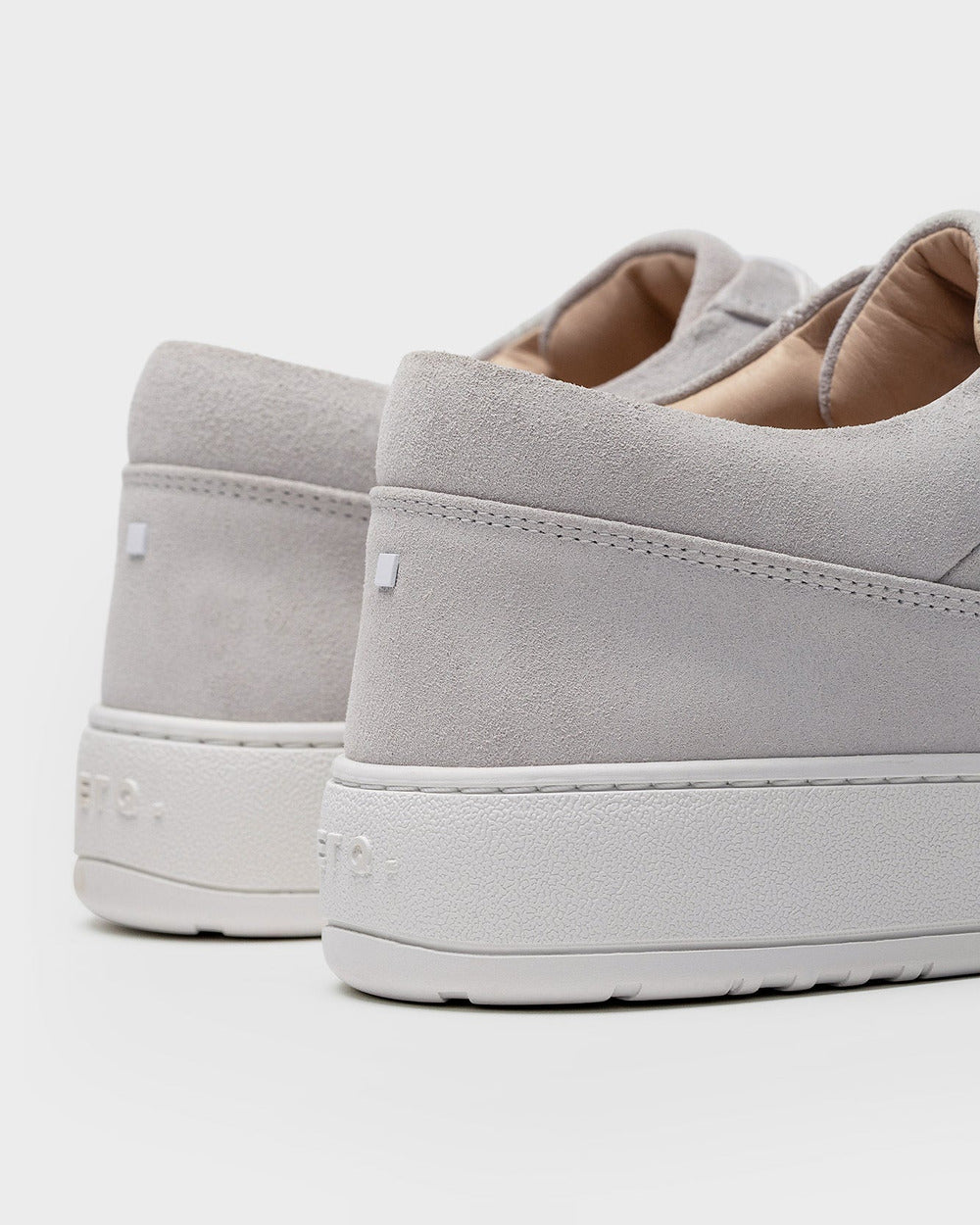 LT 03 Suede Cement Grey – sneakers in grey suede, photo 10