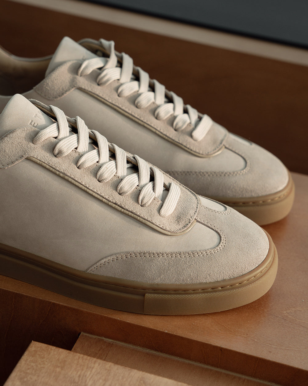 LT 05 Layered Gum Dark Sand – sneakers in beige nubuck and suede, worn