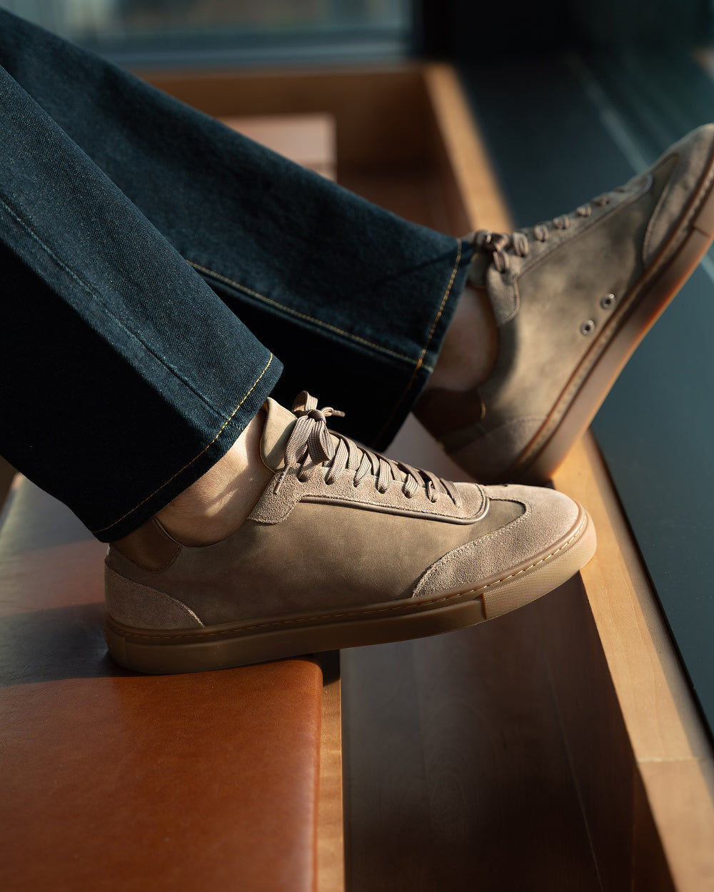 LT 05 Layered Gum Desert Taupe – sneakers in taupe nubuck and suede, worn