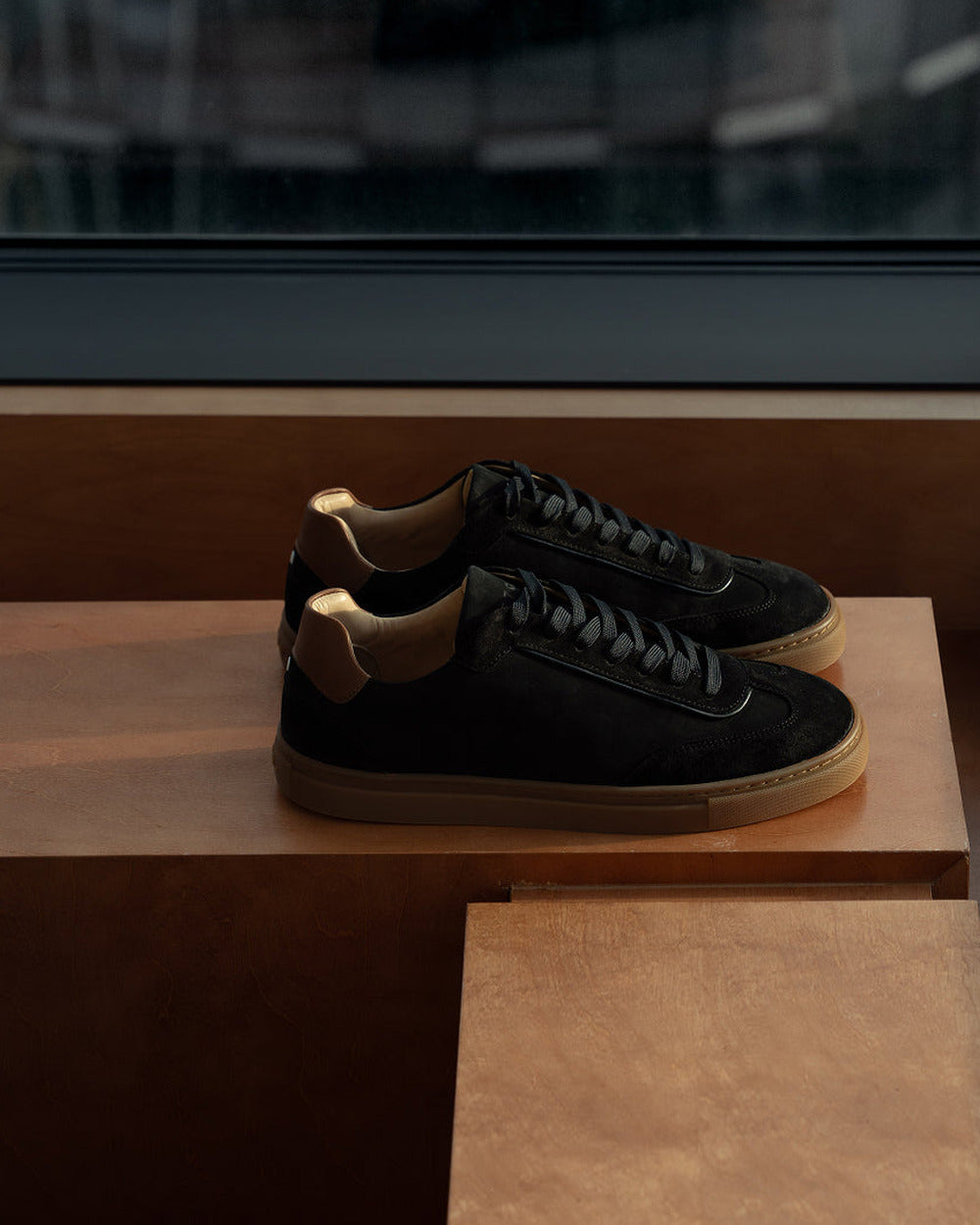 LT 05 Layered Gum Jet Black – sneakers in black nubuck and suede, worn