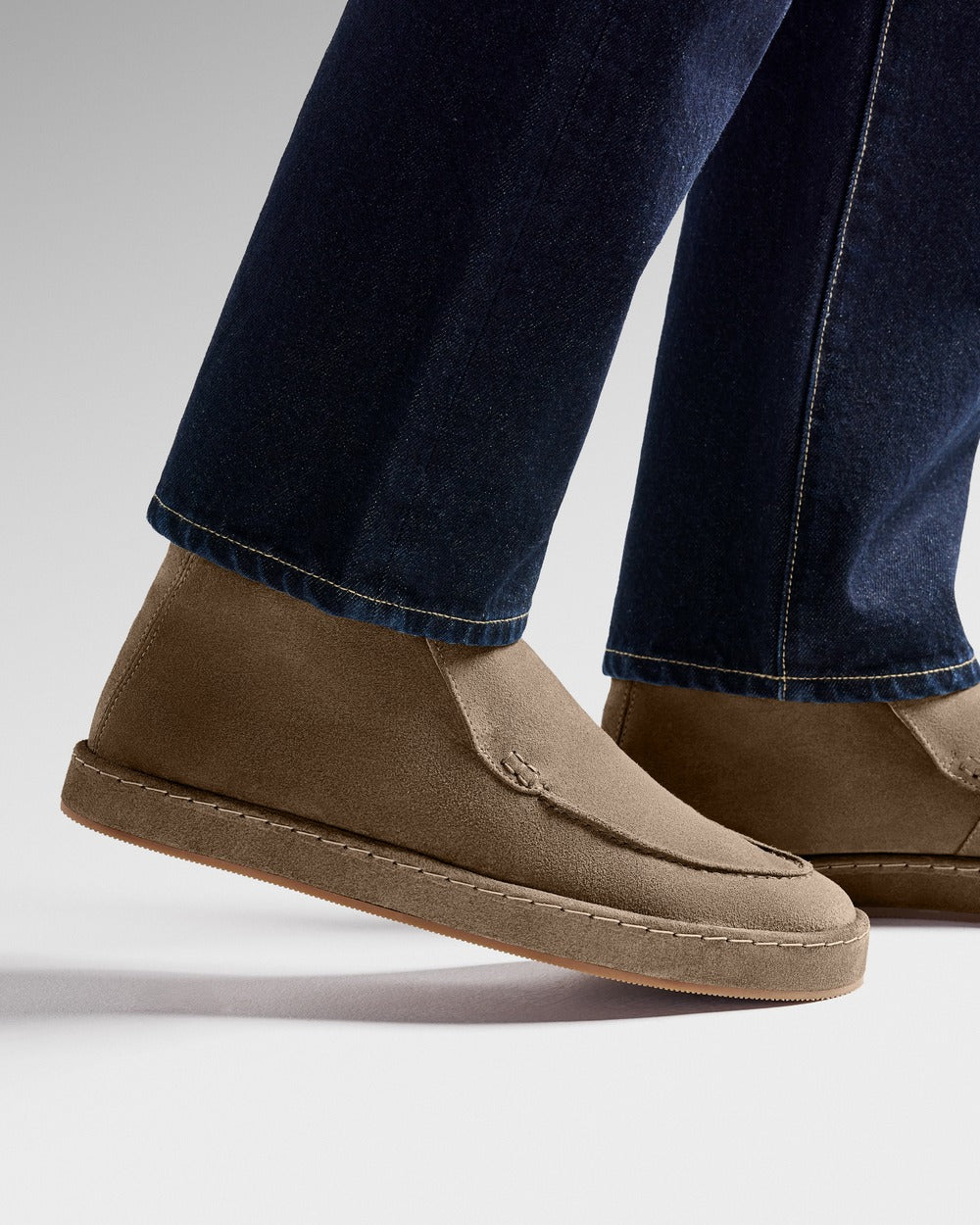 ML 02 Full Suede Desert Taupe – mid loafers in taupe suede, on feet