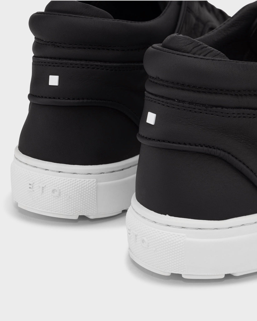 MT 02 Rugged Jet Black – mid top sneakers in black full grain leather, photo 8