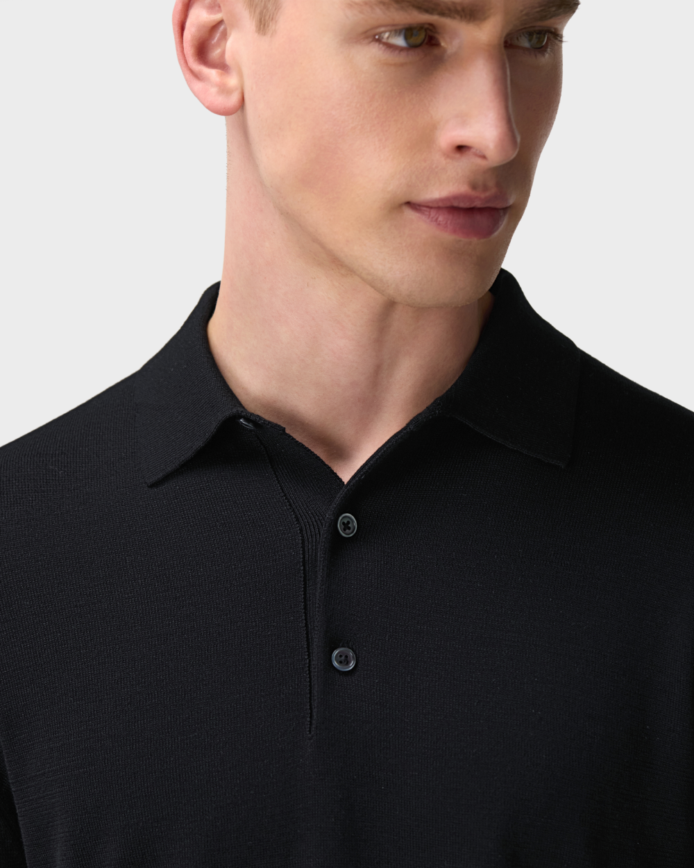 PO 04 Tailored Black