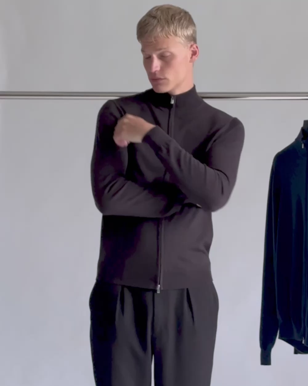 ZS 04 Tailored Cardigan Dark Fig on model