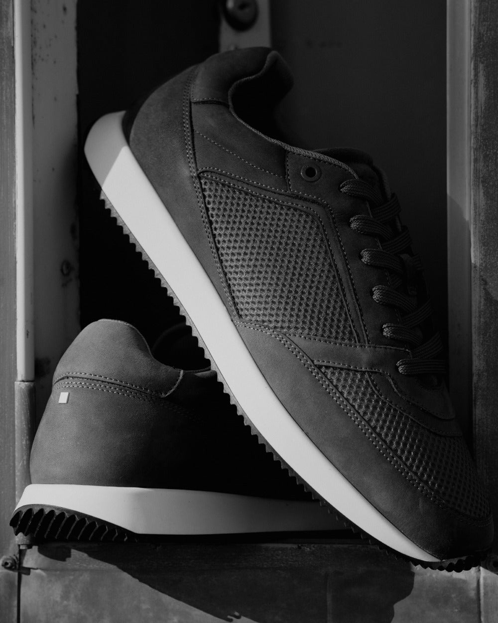 RS 01 Lightweight Anthracite – runner sneakers in grey nubuck leather and mesh, photo 7