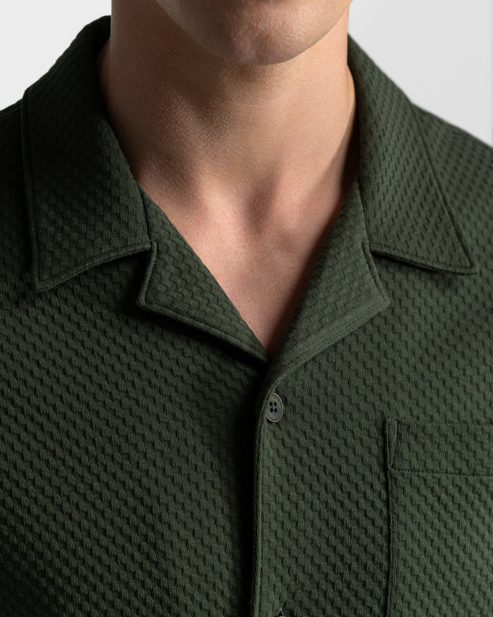 SH 04 Jacquard Forest Green – short sleeve shirt in green cotton jacquard, detail