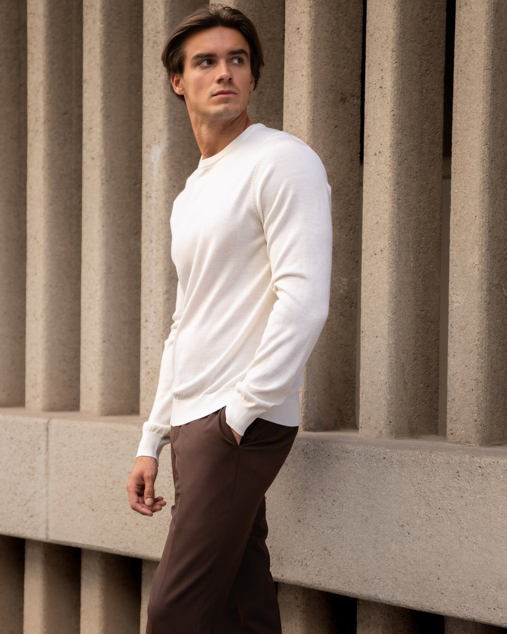 SW 04 Tailored Crewneck Off White – crewneck sweater in white merino wool, photo 2