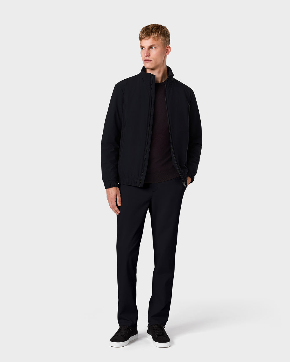 JC 04 Tech Black