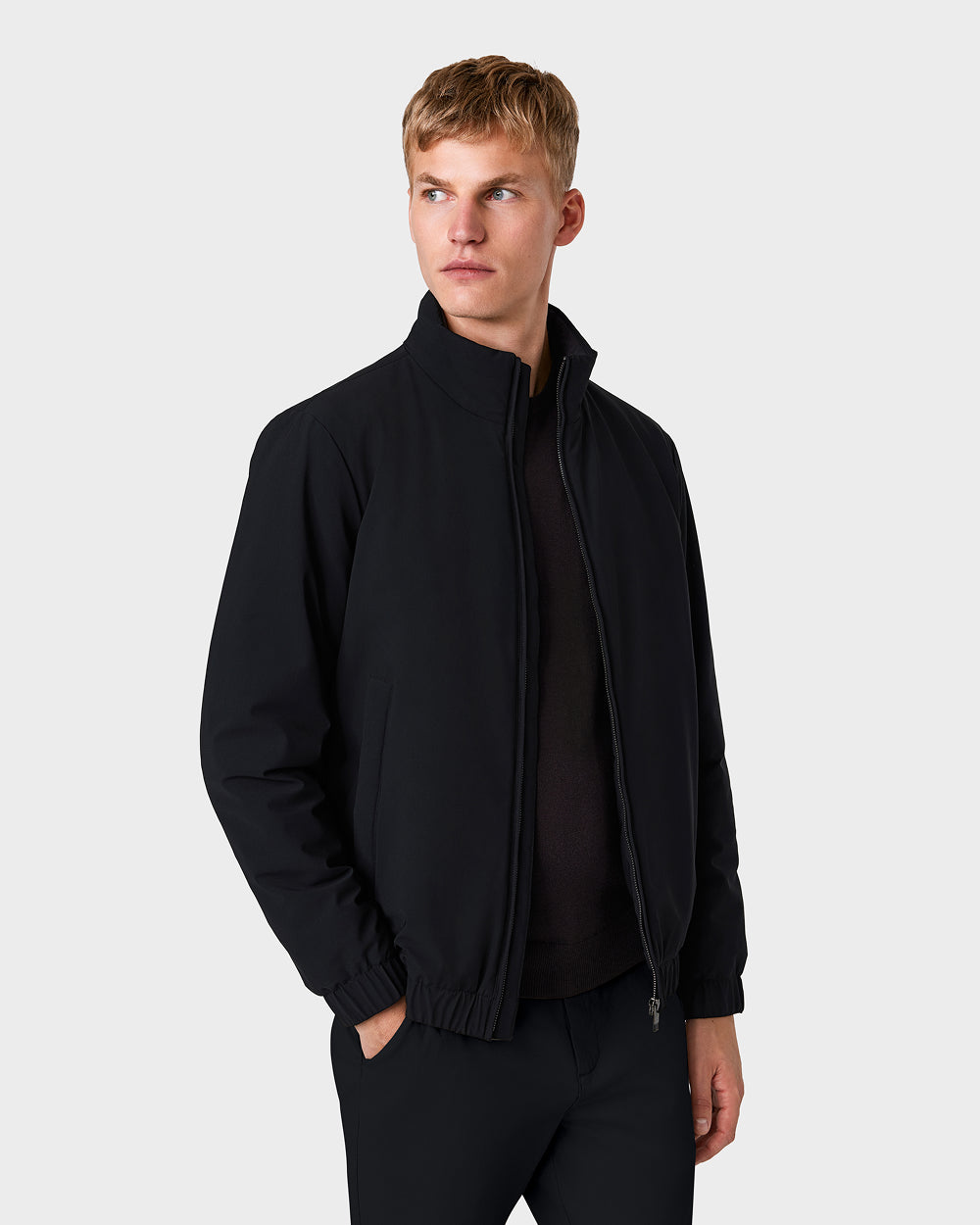 JC 04 Tech Black