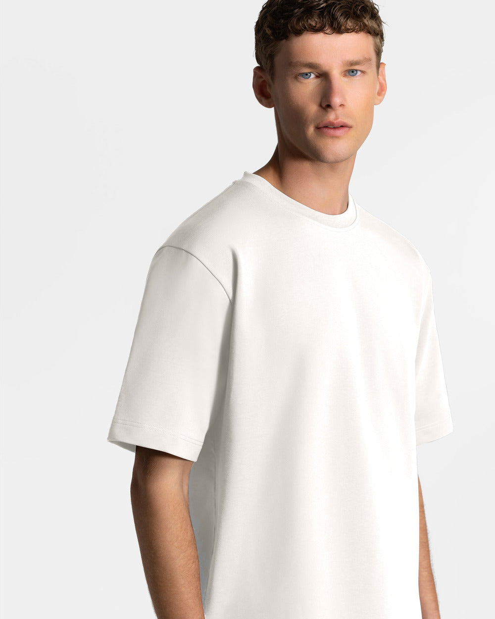 TS 01 Essence Oversized Heavyweight Off White 2.0 – t-shirt in white stretch cotton