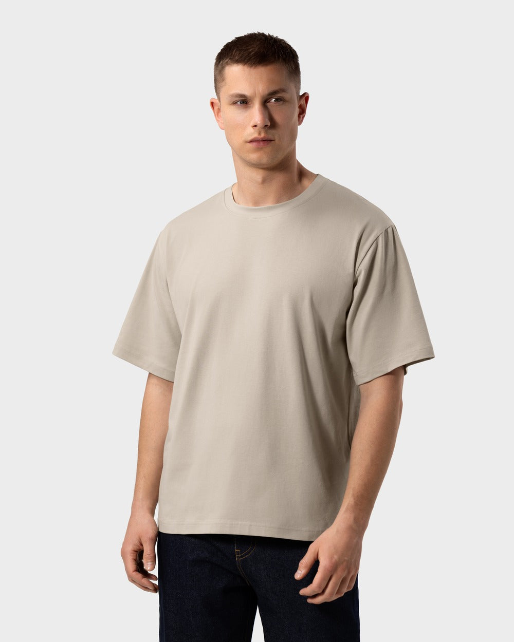 TS 01 Essence Oversized Lightweight Sand 2.0 – t-shirt in beige cotton jersey