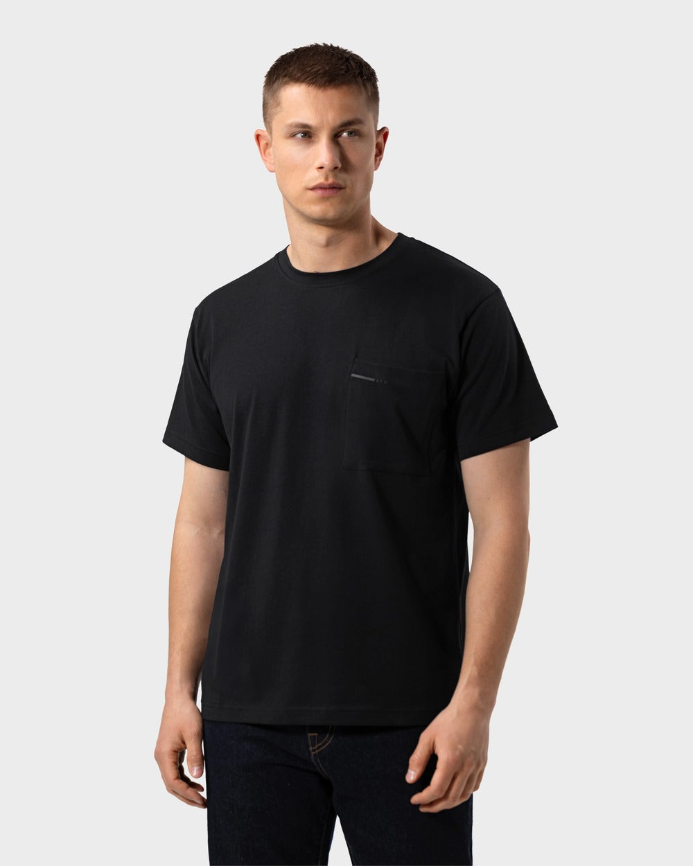 TS 01 Pocket Regular Lightweight Black – t-shirt in black cotton jersey