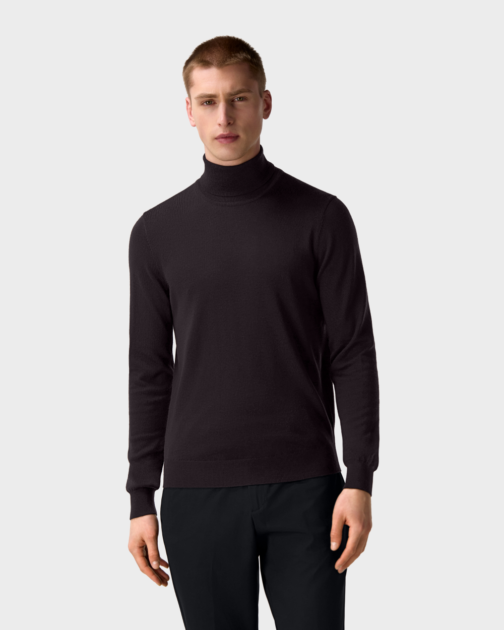 SW 06 Tailored Turtleneck Dark Fig